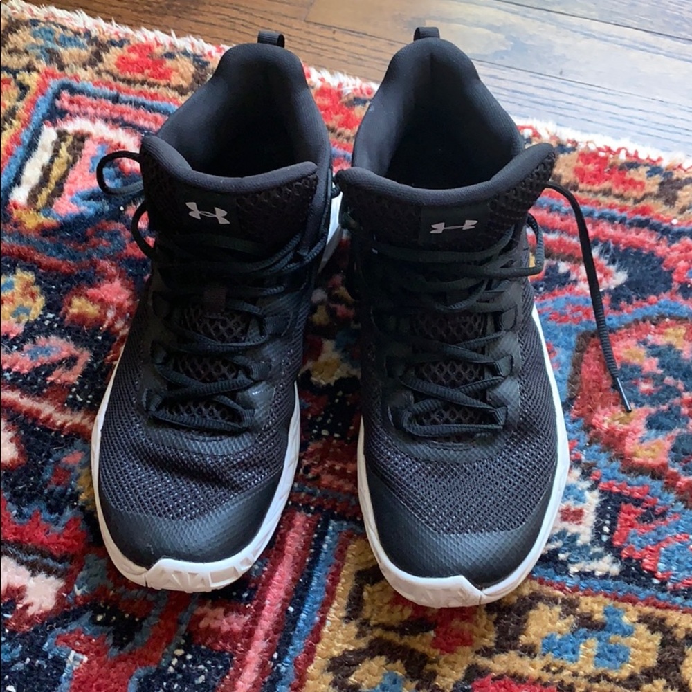 Women’s Under Armour basketball shoes